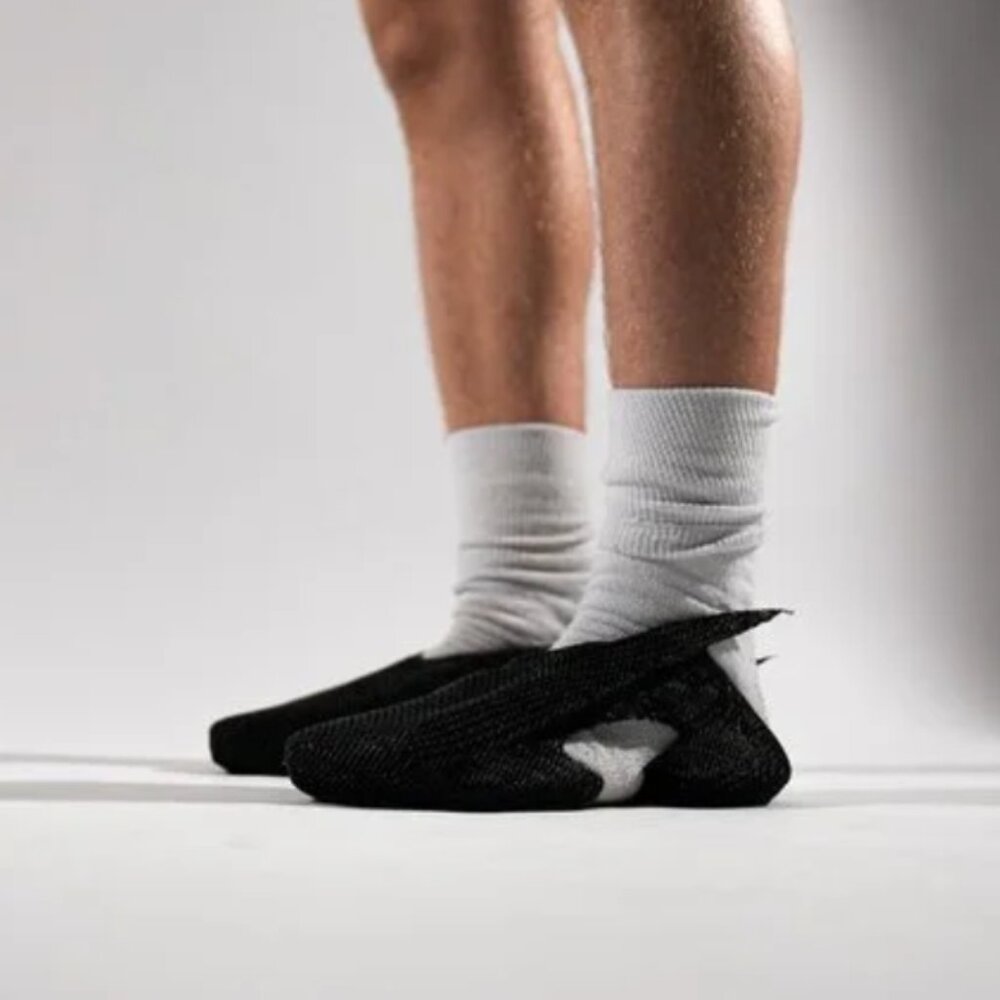 YoungSponge HammerHead black 3d printed slip on shoes